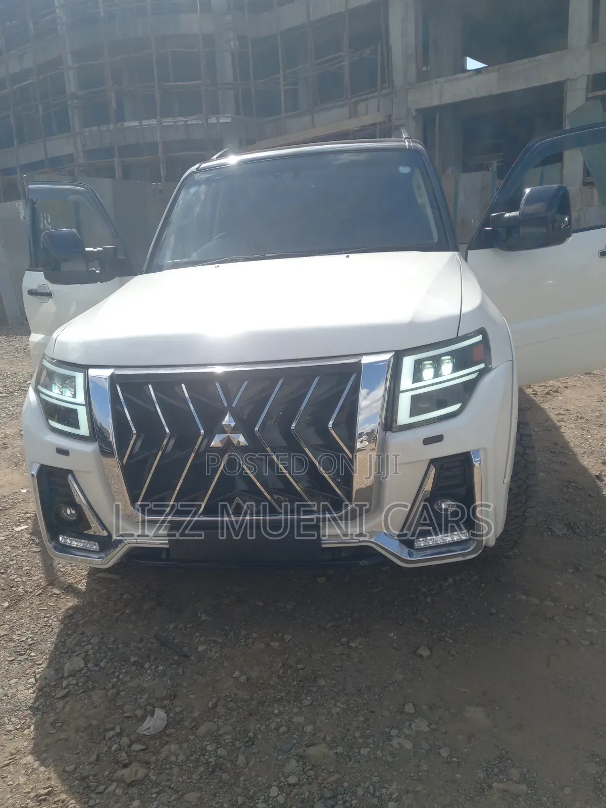 Mitsubishi Pajero 2019 White