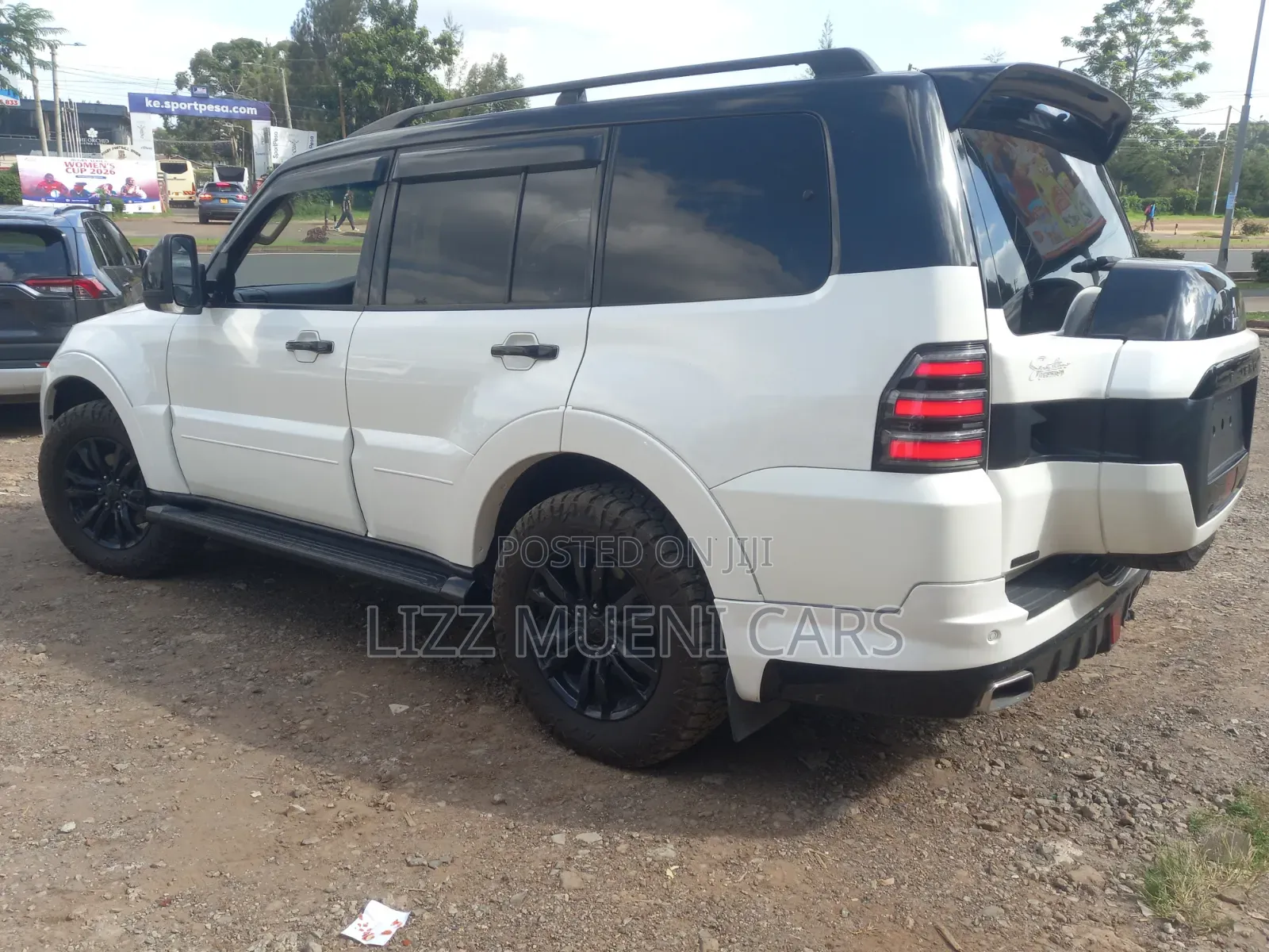 Mitsubishi Pajero 2019 White