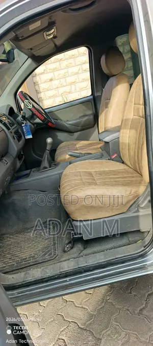 Nissan Navara 2009 Silver