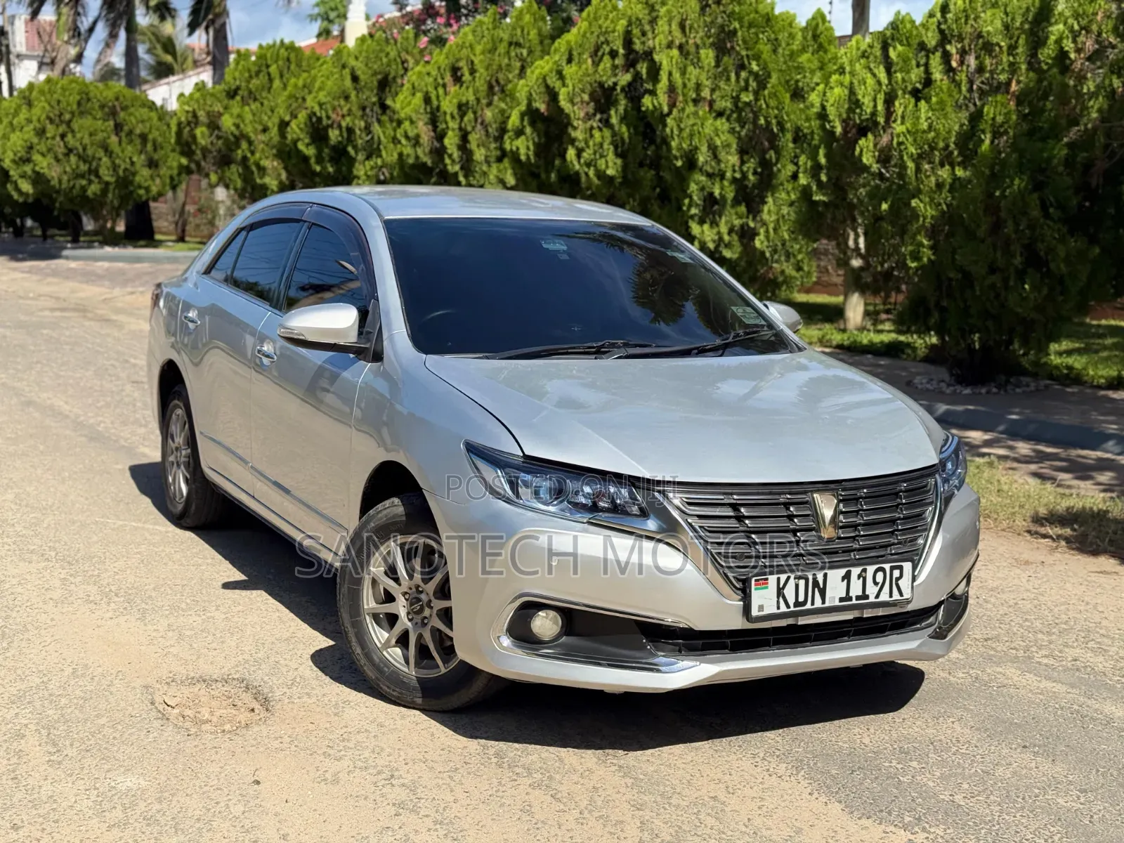 Toyota Premio 2016 Silver