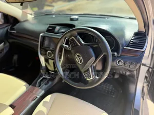 Toyota Premio 2016 Silver