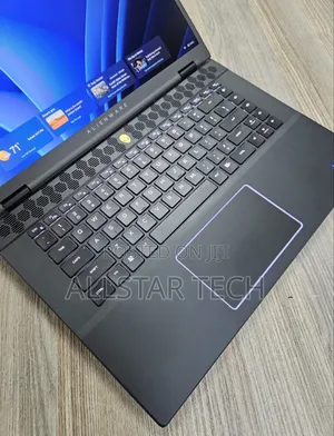 Laptop Alienware M16 R2 32GB Intel Core Ultra 9 SSD 1T
