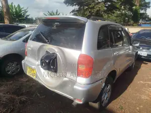 Toyota RAV4 Automatic 2003 Silver