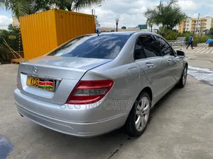 Mercedes-Benz C200 2009 Silver