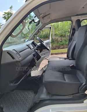 Toyota HiAce SV Premium 2013 White