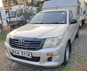 Toyota Hilux 2014 Silver