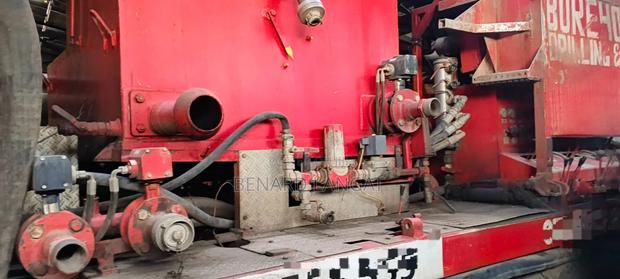 Borehle Drilling Truck - thumbnail 10