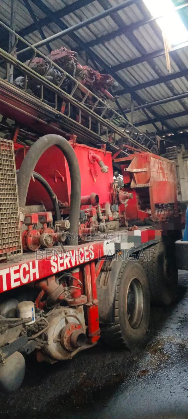 Borehle Drilling Truck - thumbnail 12