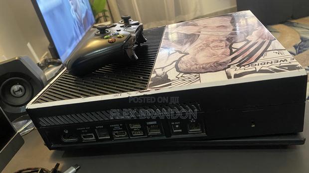 Xbox One Gaming Console - thumbnail 4