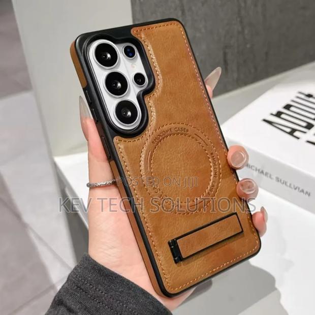 Magnetic Faux Leather Samsung S26 Ultra Phone Case With Stand