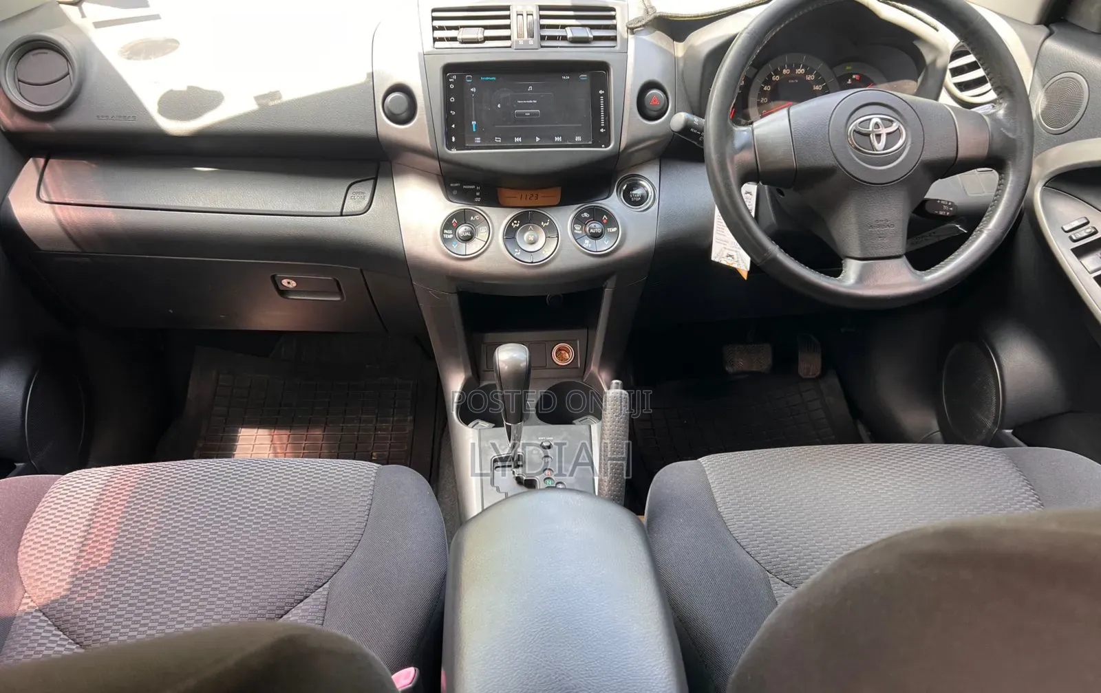 Toyota RAV4 2009 White