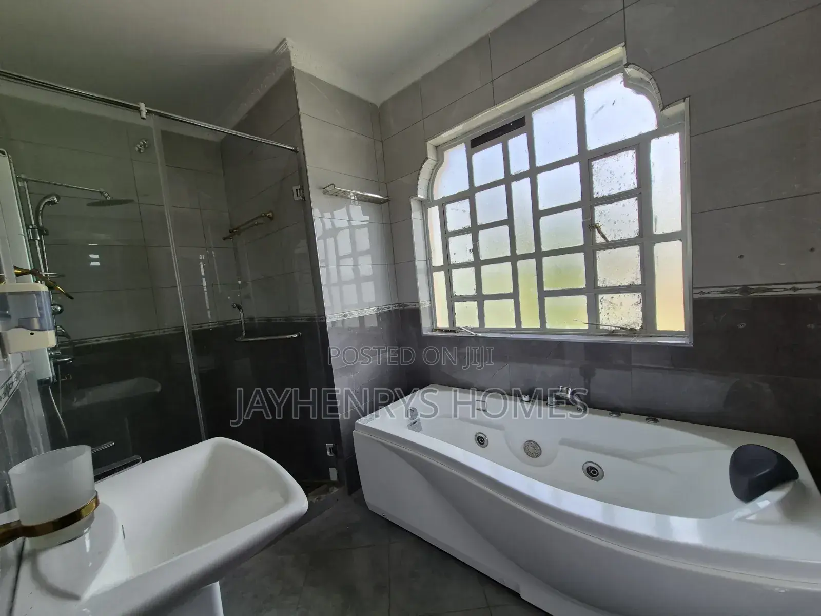 5bdrm Mansion in Runda for rent