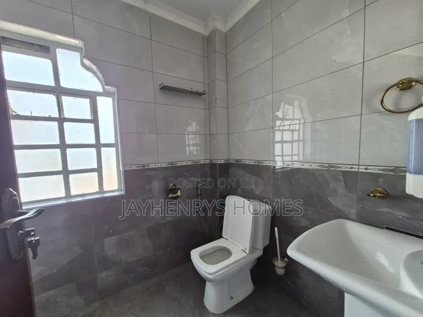 5bdrm Mansion in Runda for rent
