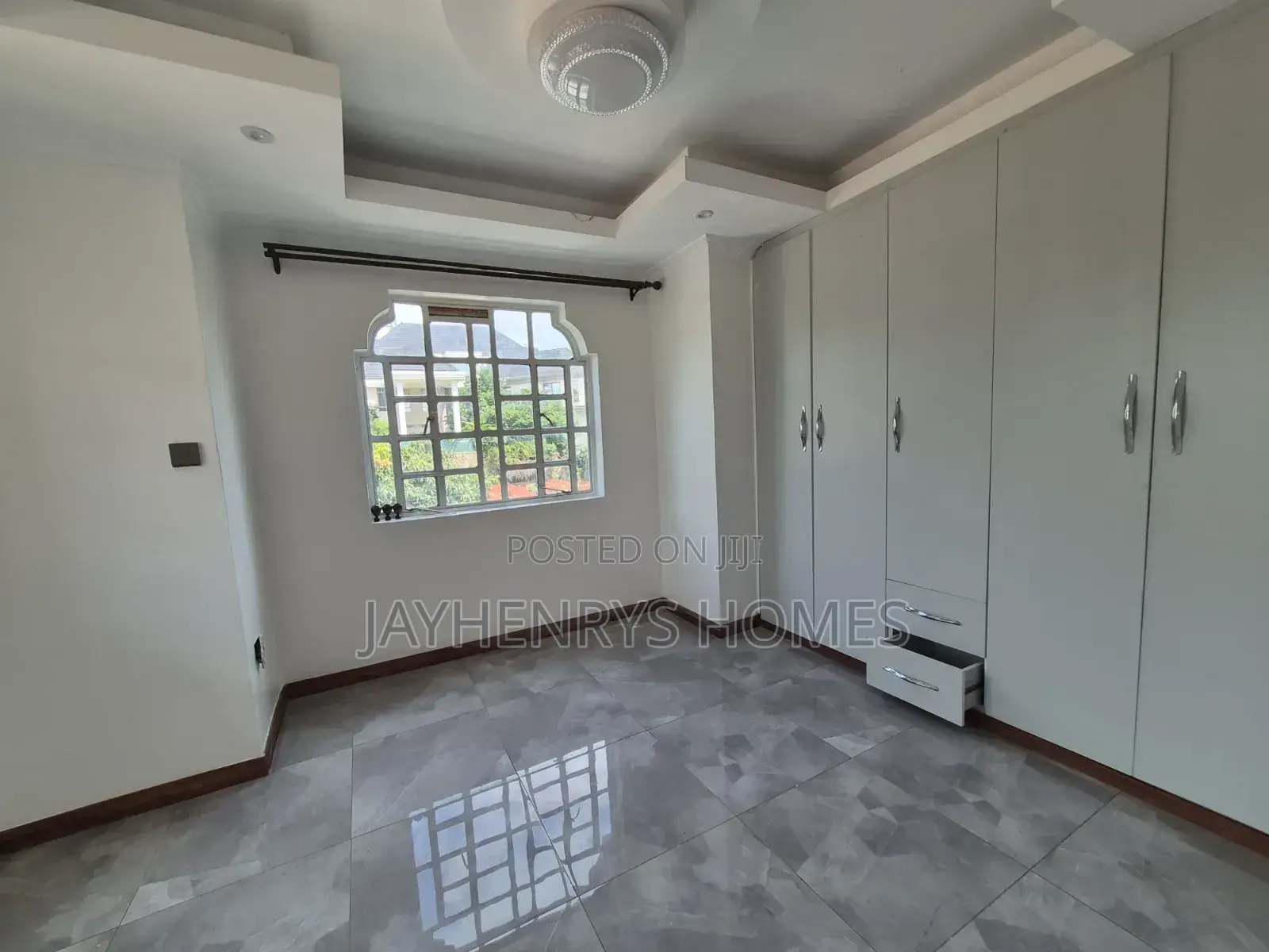 5bdrm Mansion in Runda for rent
