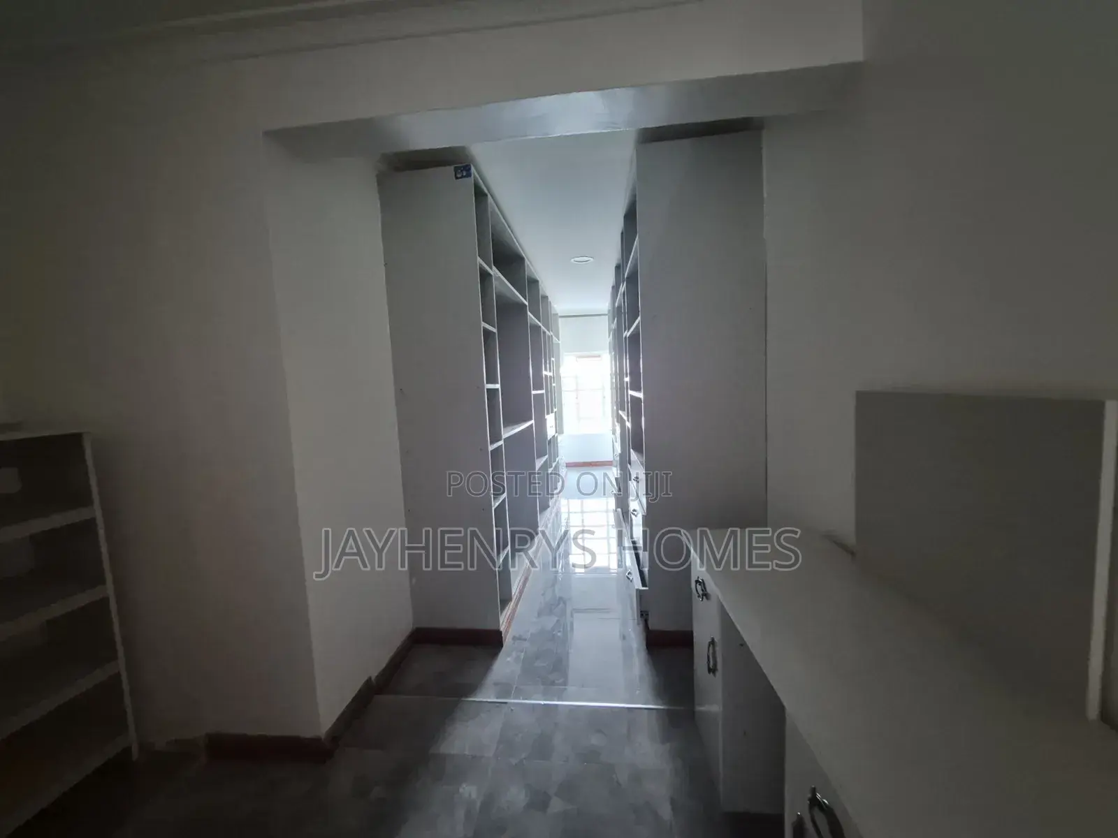 5bdrm Mansion in Runda for rent