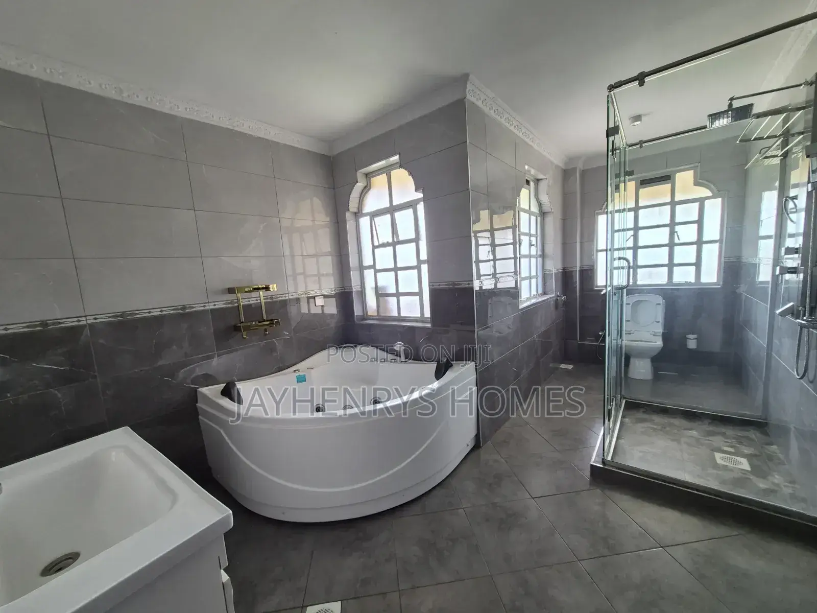 5bdrm Mansion in Runda for rent