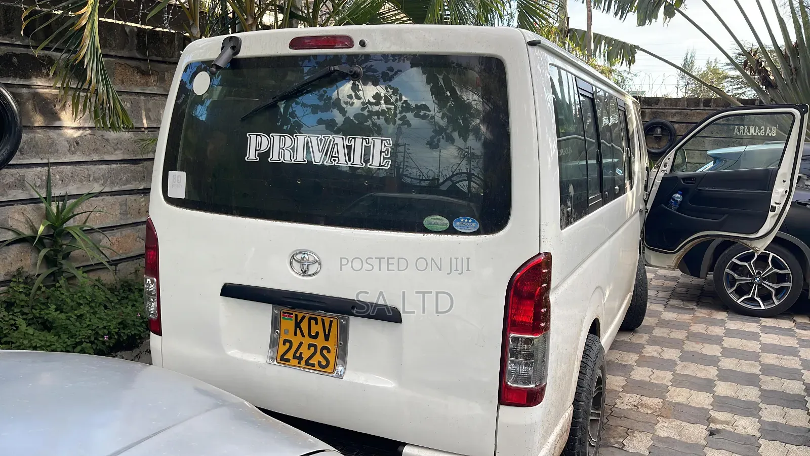 Car Hire 14 Seater Toyota Hiace