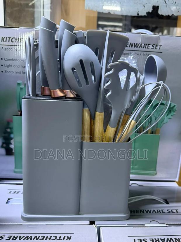 19pcs Silicone Spoons Consists Silicon's Spoon Knives Chopping Board