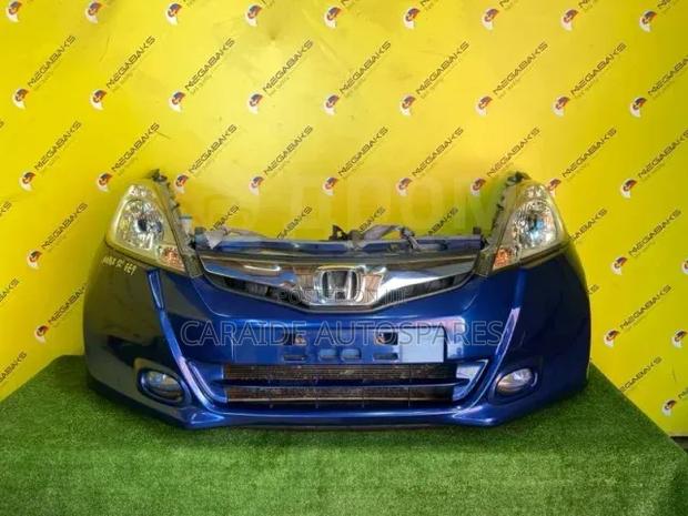 Honda Fit Shuttle 2010/2012 Nosecut