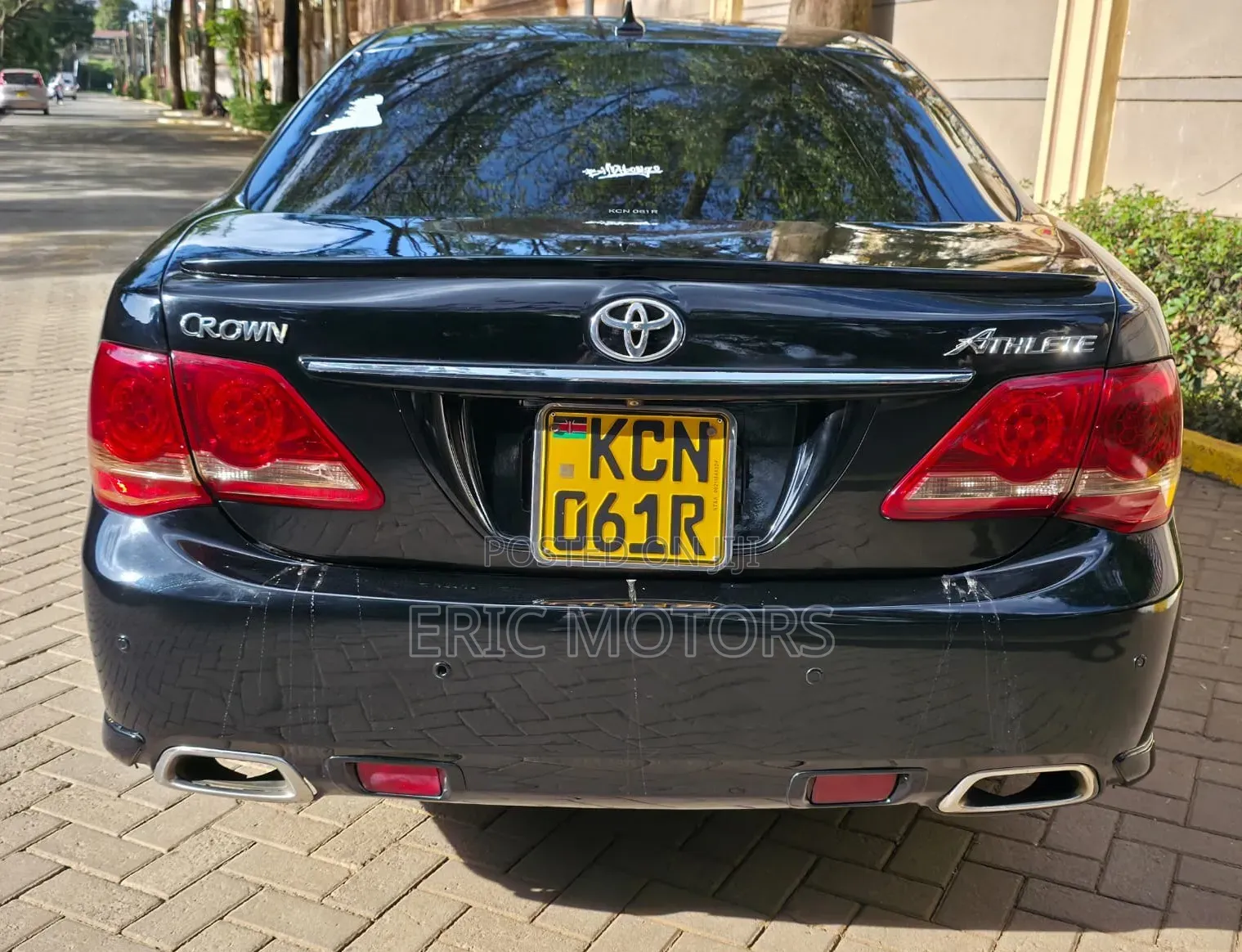 Toyota Crown 2010 Black