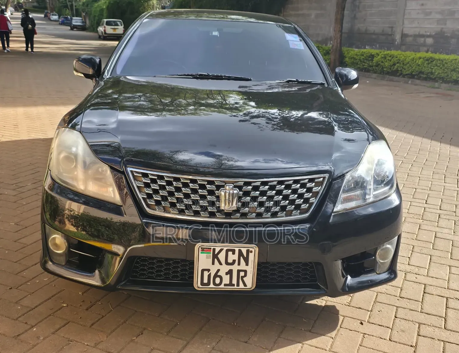 Toyota Crown 2010 Black