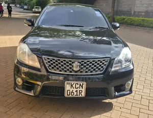 Toyota Crown 2010 Black