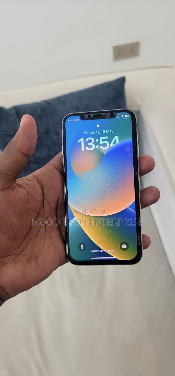 Apple iPhone X 256 GB White