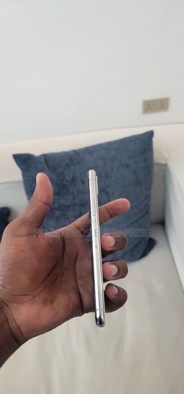 Apple iPhone X 256 GB White - thumbnail 3