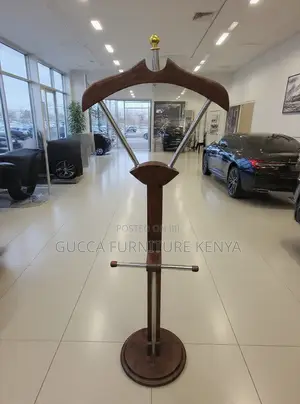 Executive Advanced Mahogany Coat Hanger