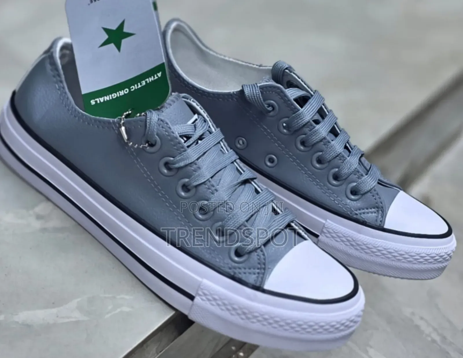Converse Leather Grey