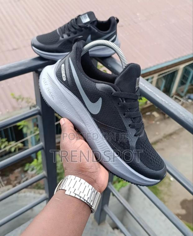 Nike Zoom Black Grey