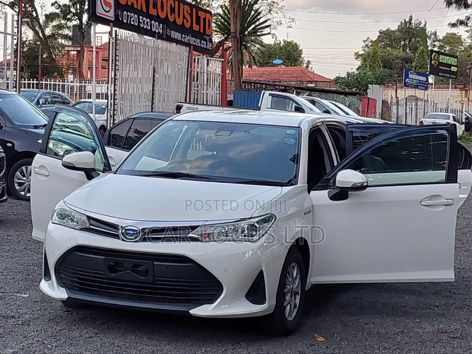 Toyota Axio 1.5 Hybrid 2WD 2018 Pearl