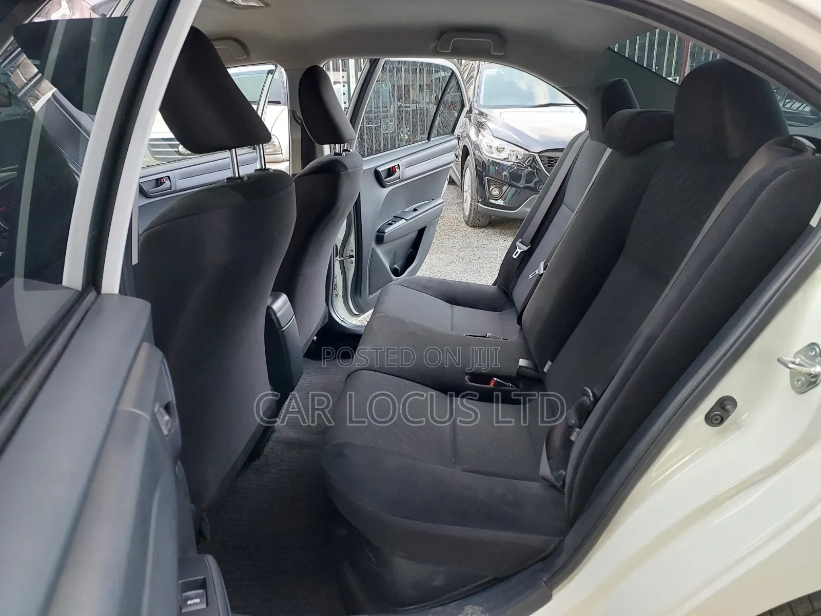 Toyota Axio 1.5 Hybrid 2WD 2018 Pearl