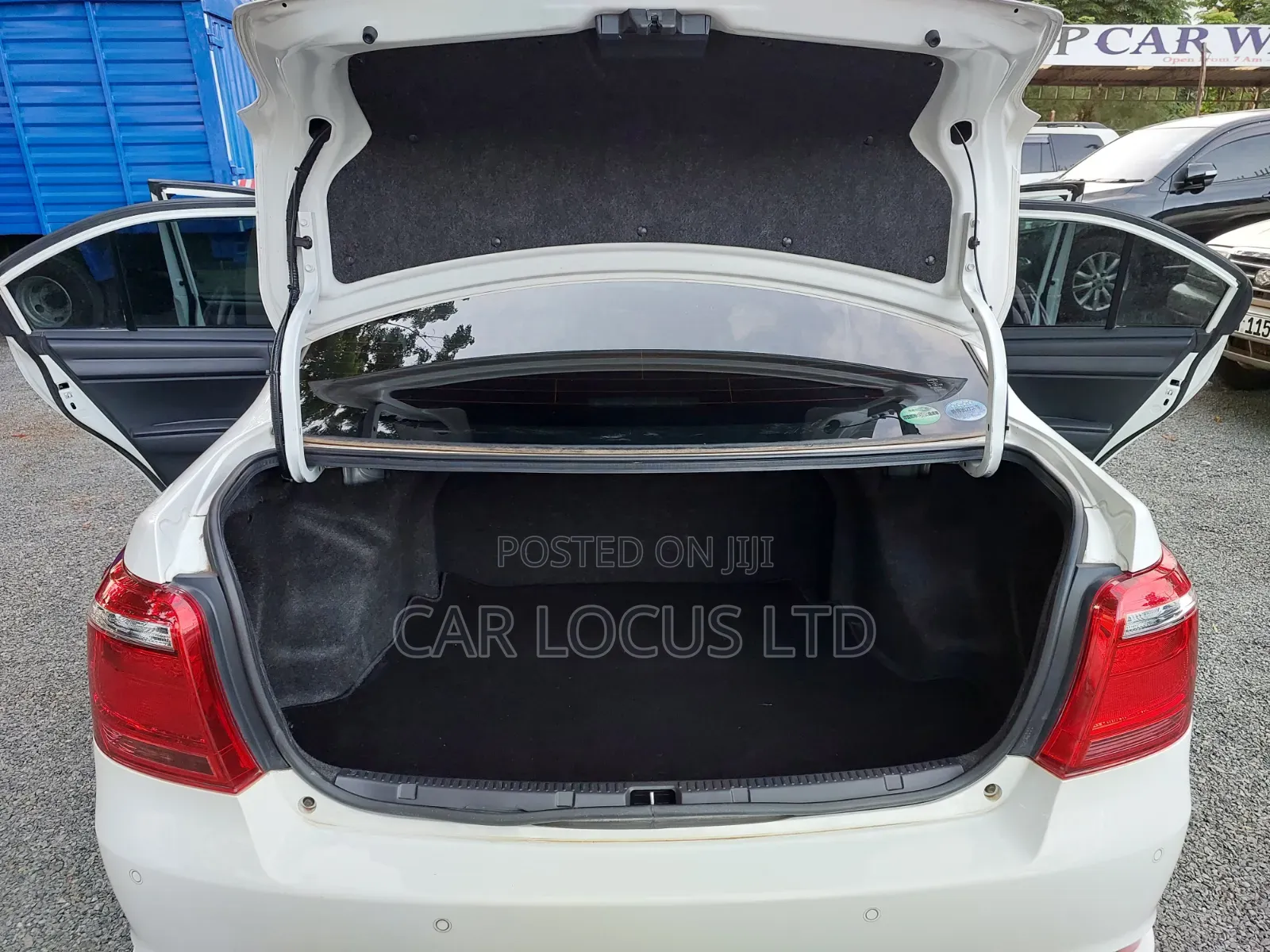 Toyota Axio 1.5 Hybrid 2WD 2018 Pearl