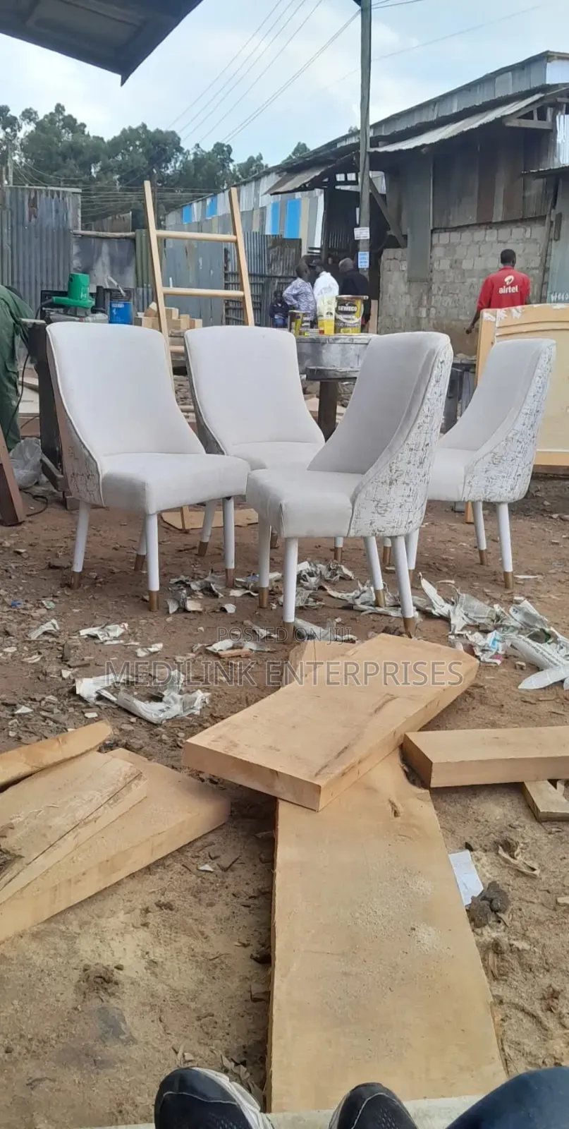 Upholstered Mellitus Design for Chairs