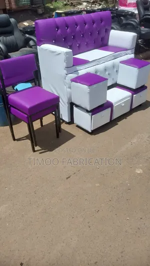 Pedicure+2 Small Chairs