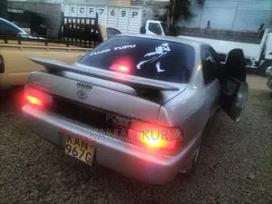 Toyota Corolla 1999 Silver