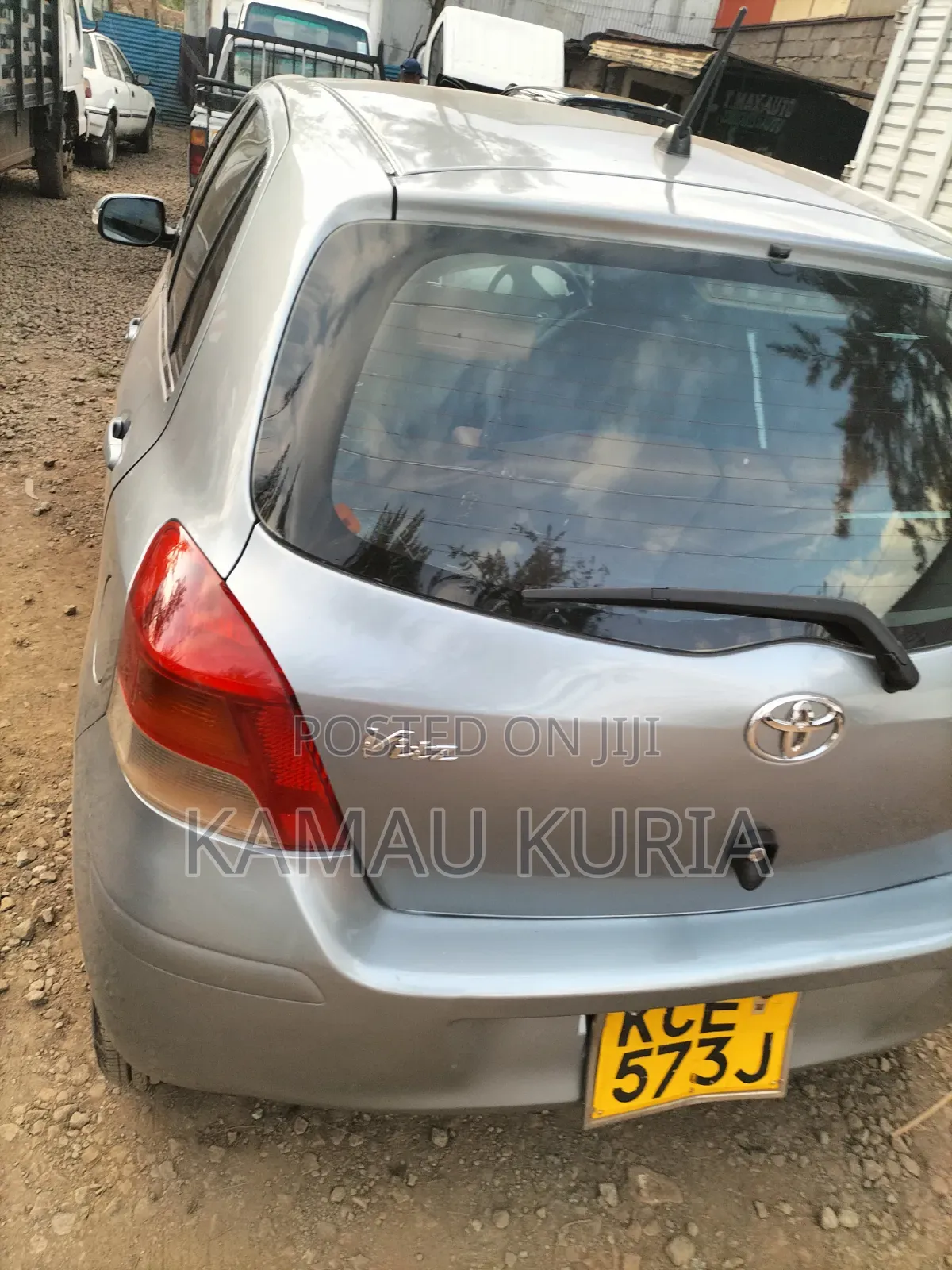 Toyota Vitz 2008 Silver