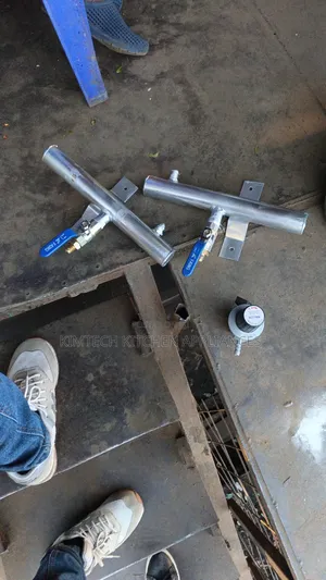 2-Gas Manifold and High Pressure Regulator