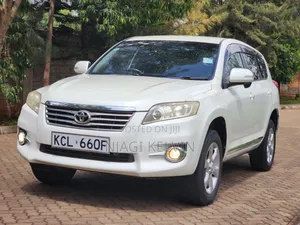 Toyota Vanguard 2012 Pearl