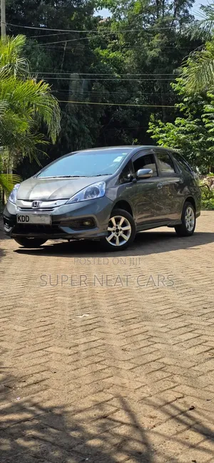 Honda Fit Shuttle 1.5 2WD 2014 Gray