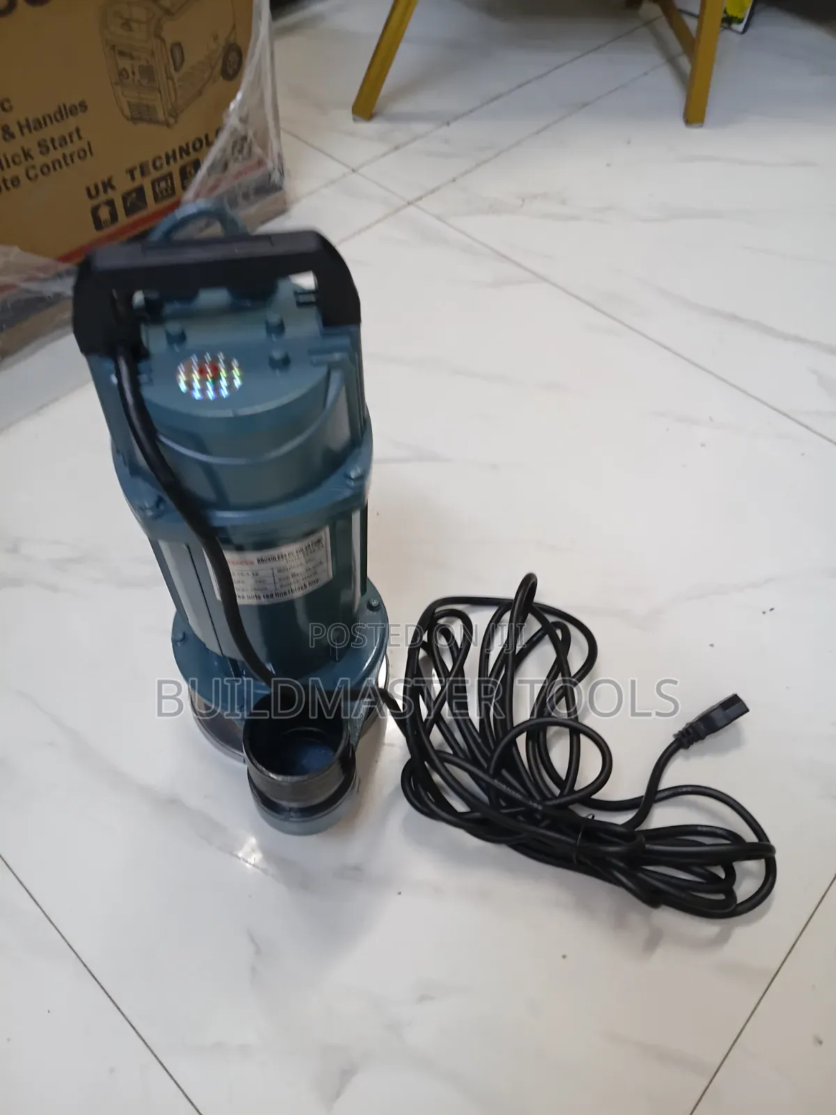 Premier 1100w Submersible Water Pump,
