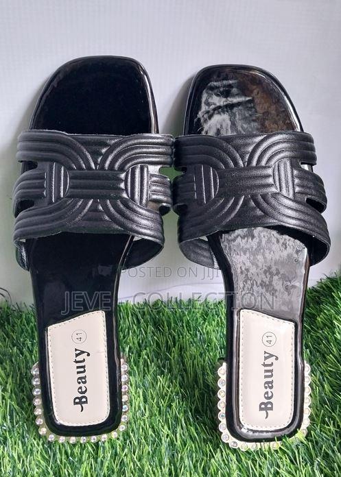 Ladies Slides Sandals – Comfortable Flat Slip-on Summer Slippers - thumbnail 2