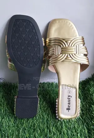 Ladies Slides Sandals – Comfortable Flat Slip-on Summer Slippers