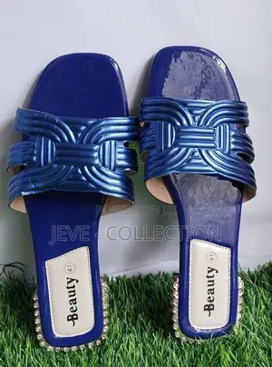 Ladies Slides Sandals – Comfortable Flat Slip-on Summer Slippers