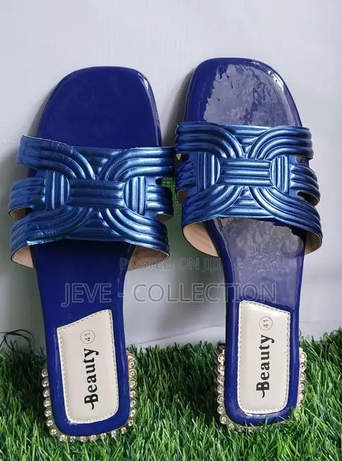 Ladies Slides Sandals – Comfortable Flat Slip-on Summer Slippers