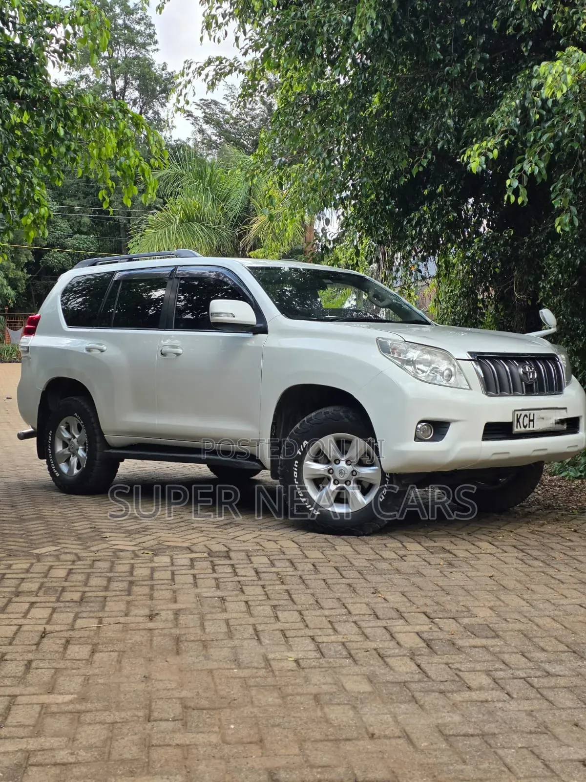 Toyota Land Cruiser Prado 2.7 i 2010 White