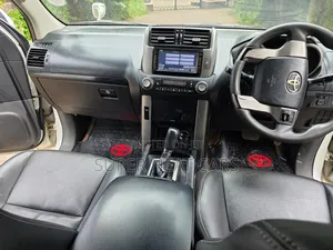 Toyota Land Cruiser Prado 2.7 i 2010 White
