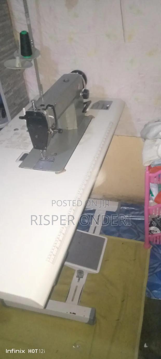 Sewing Machine - thumbnail 7