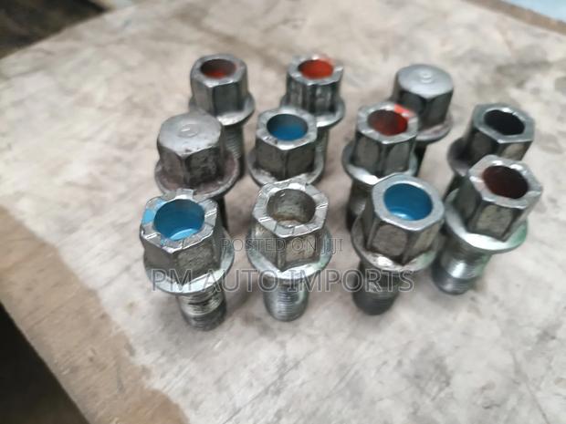 Vw Golf Wheel Nuts - thumbnail 2